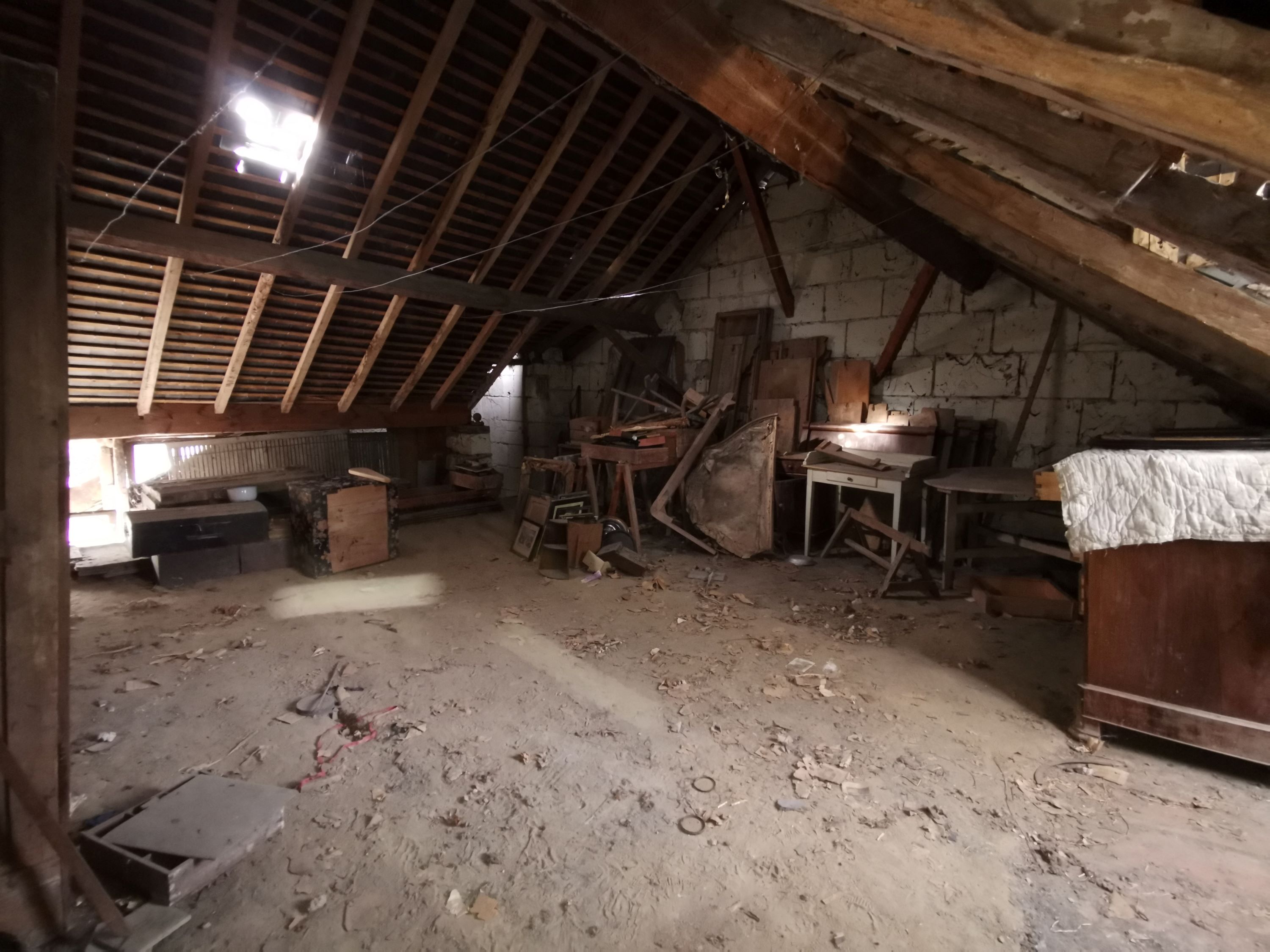 Souzay-Champigny Maison ancienne à rénover